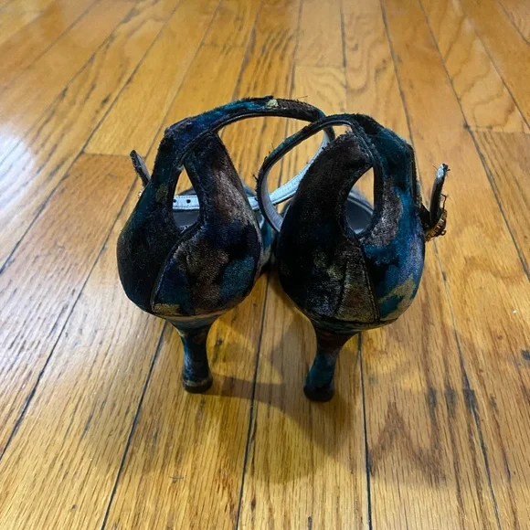 Vintage Marshall Fields heels - Picture 5 of 11